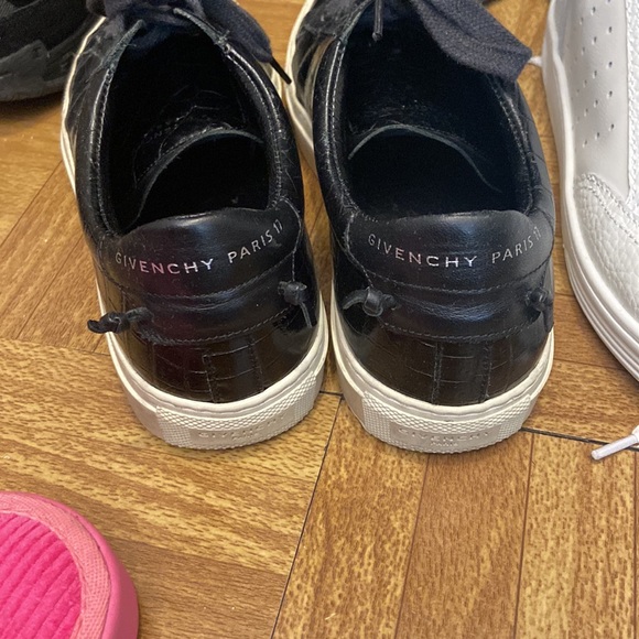 Givenchy Urban Street Leather Sneaker size women’s 6 - Picture 2 of 2